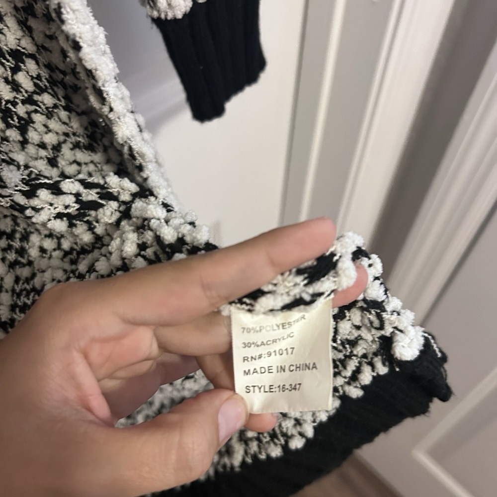 Solitaire Black & White Patterned Open Front Card… - image 6